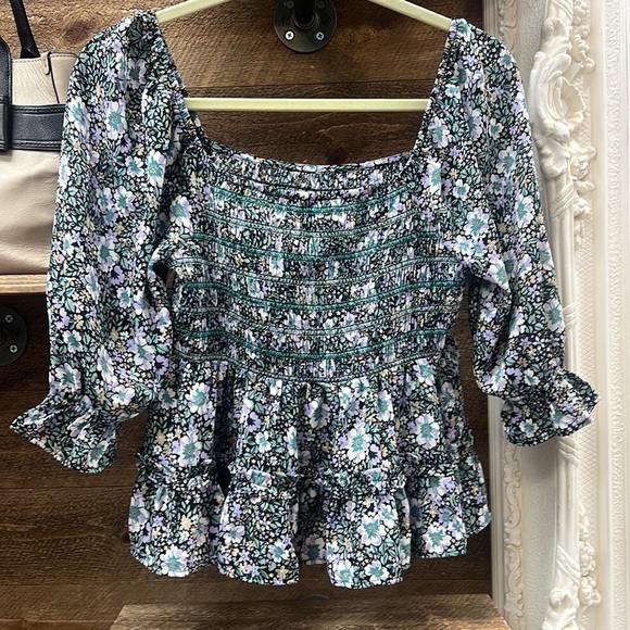 American Eagle Smocked Peplum Top – Floral Print Puff Sleeve – Size Small NWT - Picture 4 of 11